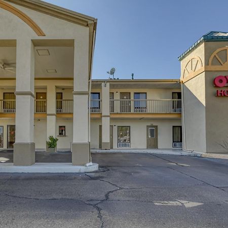 Oyo Hotel Grenada West Bagian luar foto