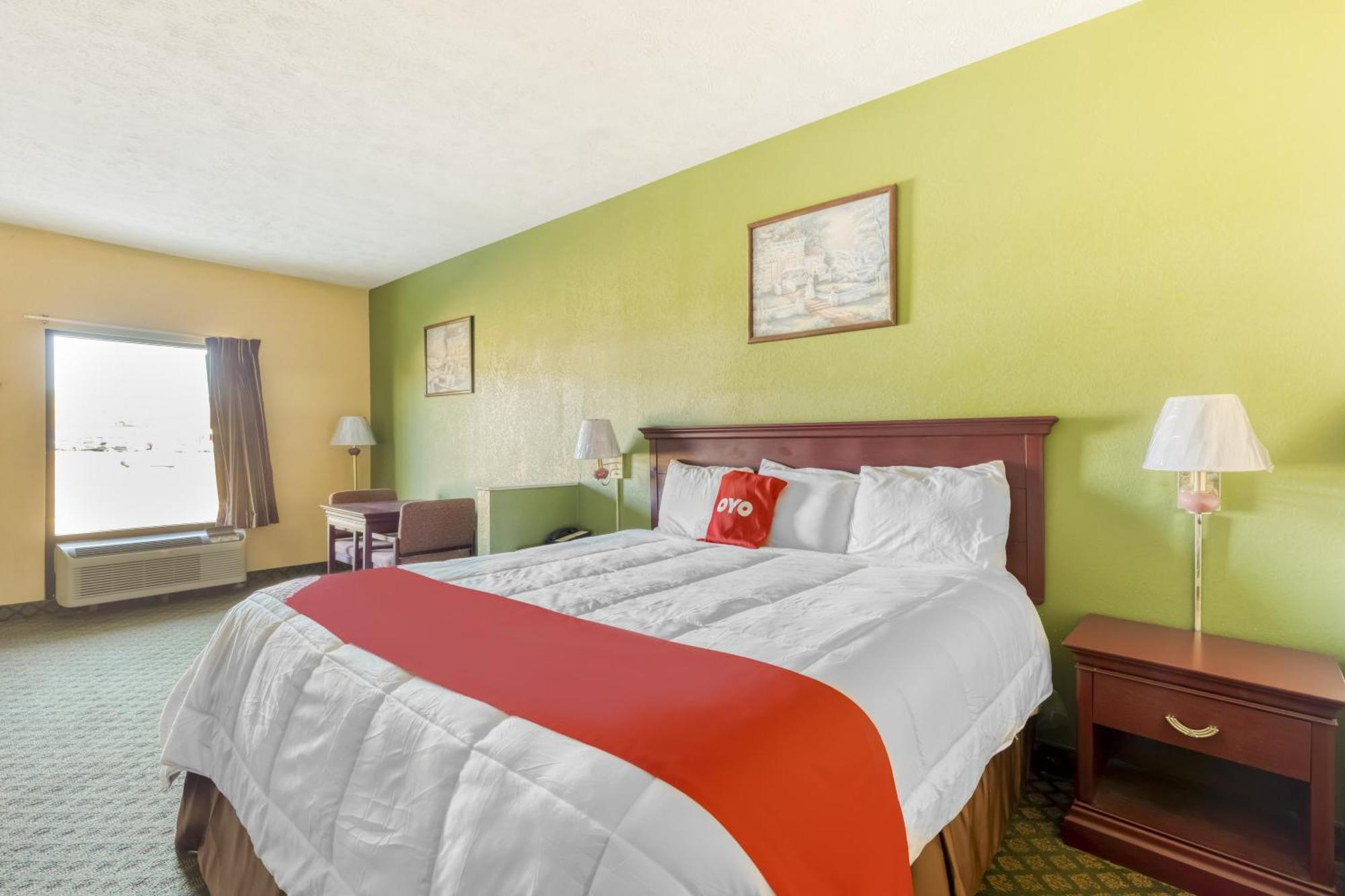 Oyo Hotel Grenada West Bagian luar foto