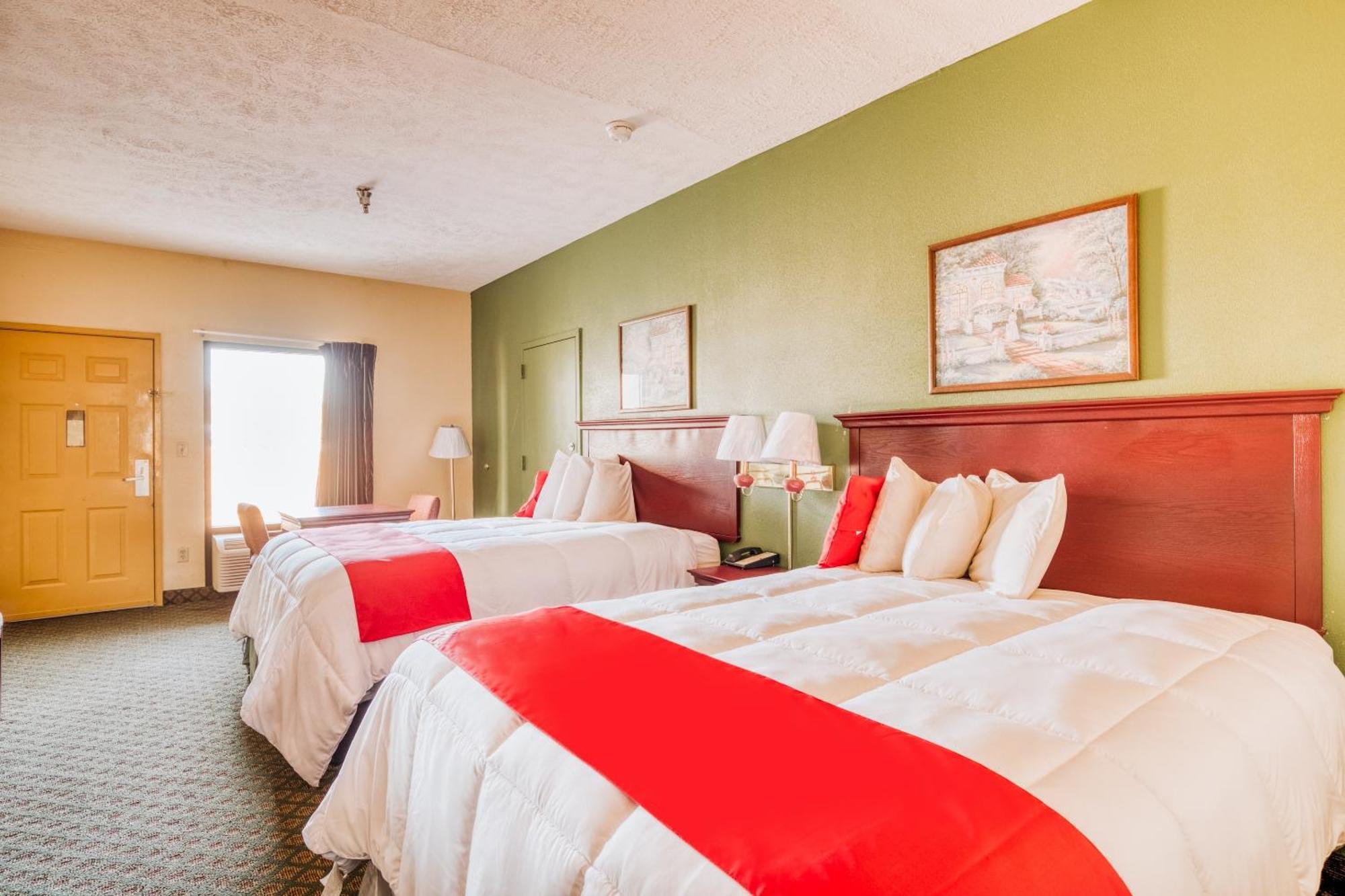 Oyo Hotel Grenada West Bagian luar foto