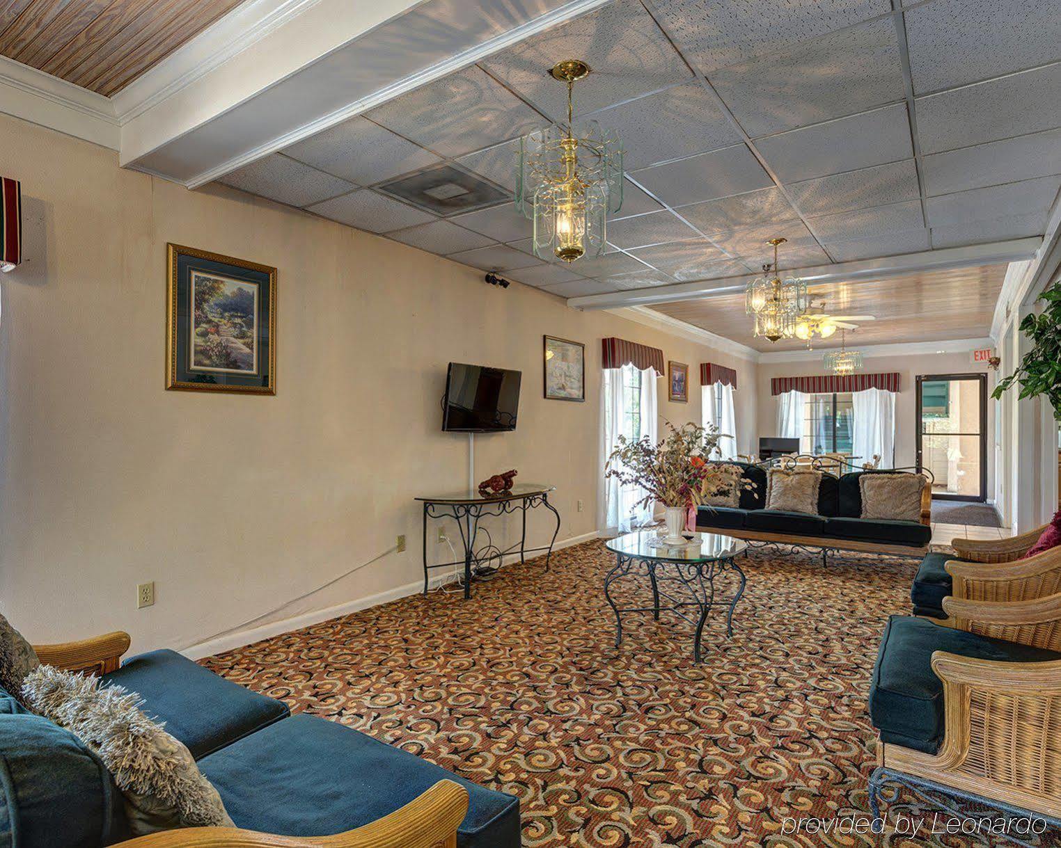 Oyo Hotel Grenada West Bagian luar foto